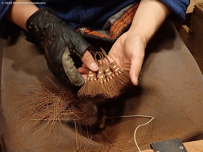 棕櫚箒-鬼毛ミニ箒の製作